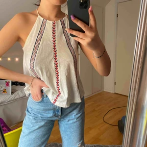  - Jättesöt halter neck topp, frakt ingår!