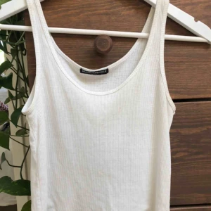  - Fint linne från Brandy Melville! Fraktar gärna, och då delar vi på frakten;)