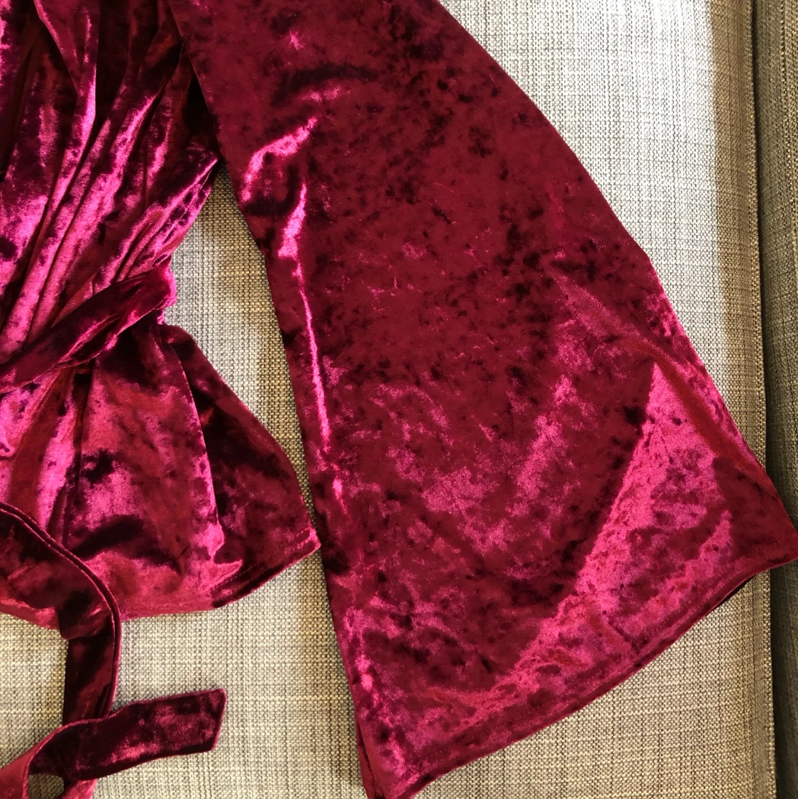 Sammetstopp med trumpetärm - 91