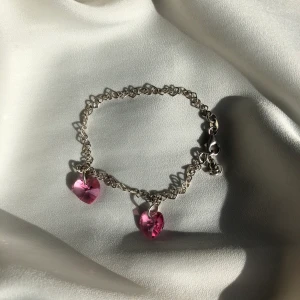 Heart bracelet  - detta fina armband är gjort av silver, se stämpel på bild 2! FRAKT ingår, dvs 11 kr ⭐️