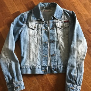 Jeans jacka - Jeans jacka från Only. 