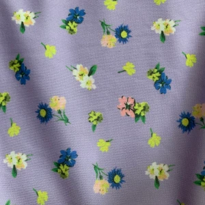 Klänning ASOS - Somrig klänning använd 2 gånger. Som ny! Står strl 34 men väldigt stor i strl, jag är en 38a. Skickas med PostNord spårbart 55 kr eller möts upp i Malmö. 