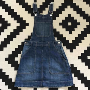  - Hängselkjol från hm. Säljer den för 120 kronor plus frakt🦩