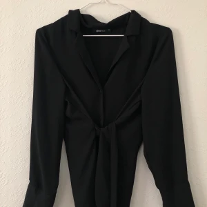 Gina Tricot Blouse - Gina Tricot Blouse size 40 in perfect conditions. 