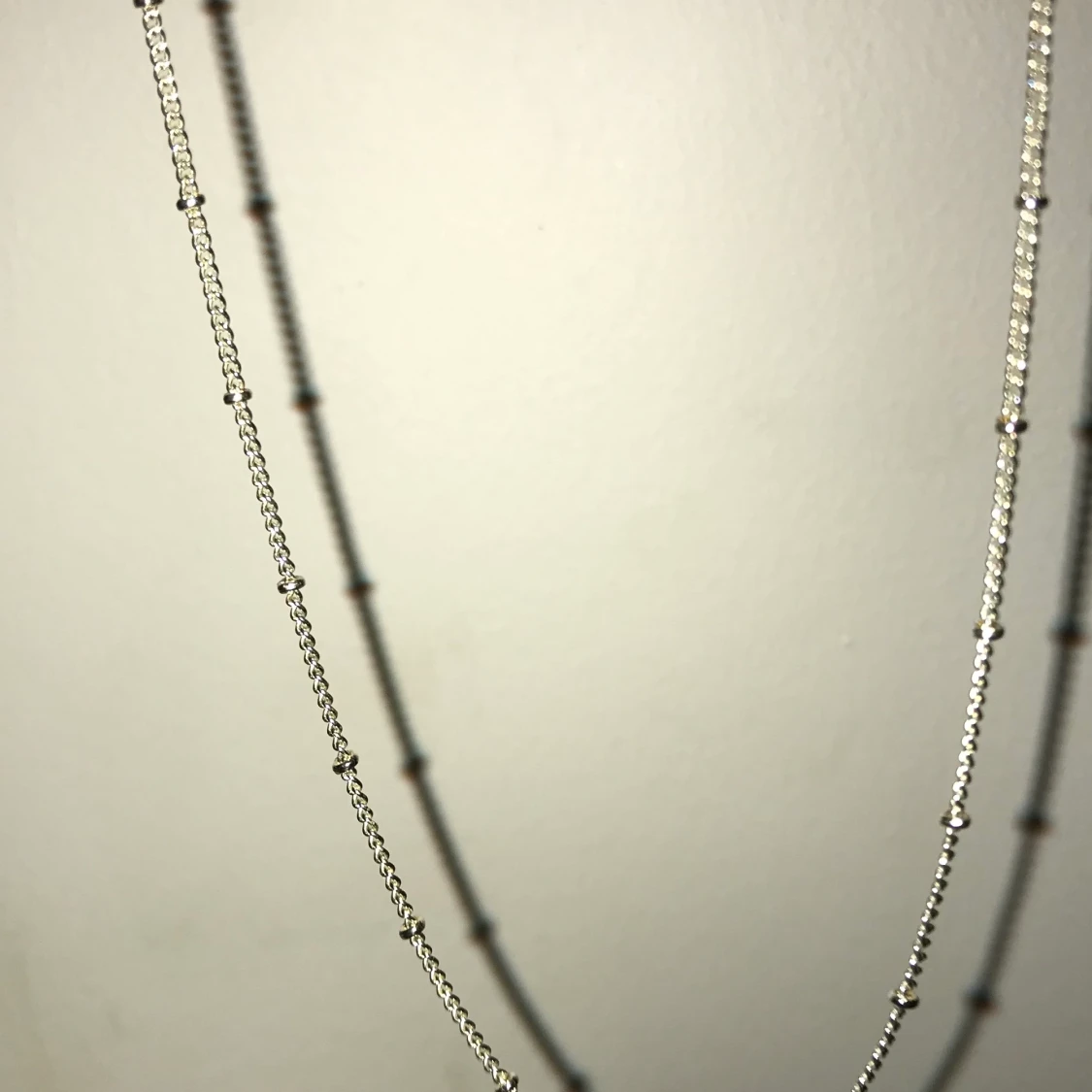 Silvrigt halsband - 90