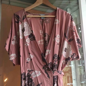 Klänning - Gammalrosa omlottklänning 🌸 Inga defekter