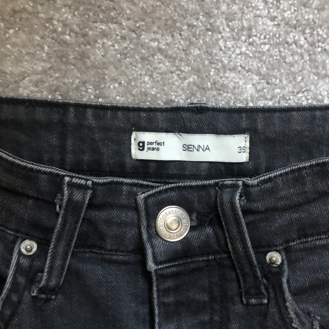 Gråa ”Sienna” mom jeans - 91