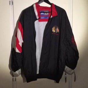  - Vintage starter/blackhawks jacka för mer bilder, skriv på chatten :)
