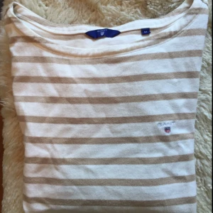  - Tröja från Gant, nyinköpt i somras. Använd endast två gånger och väldigt skön!
Nypris 1100kr