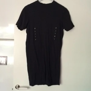  - Lång t-shirt herrstrl XS