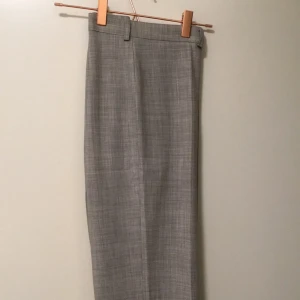  - Kostymbyxor från Paul&Friends.