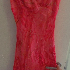 Mörk rosa klänning💗 - Bud börjar på 50💗