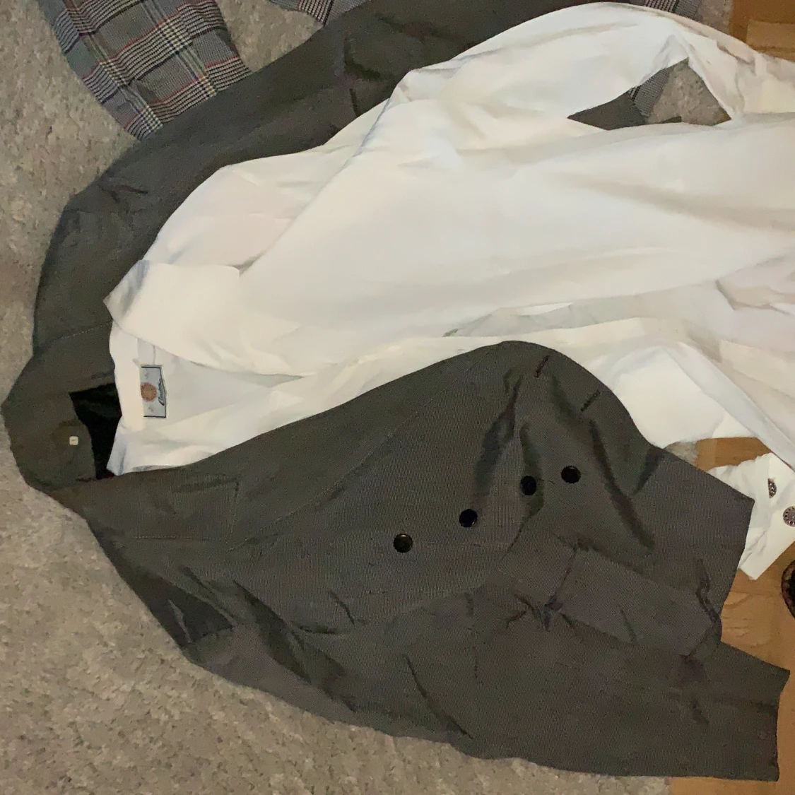 En kavaj och en skjort  - 91