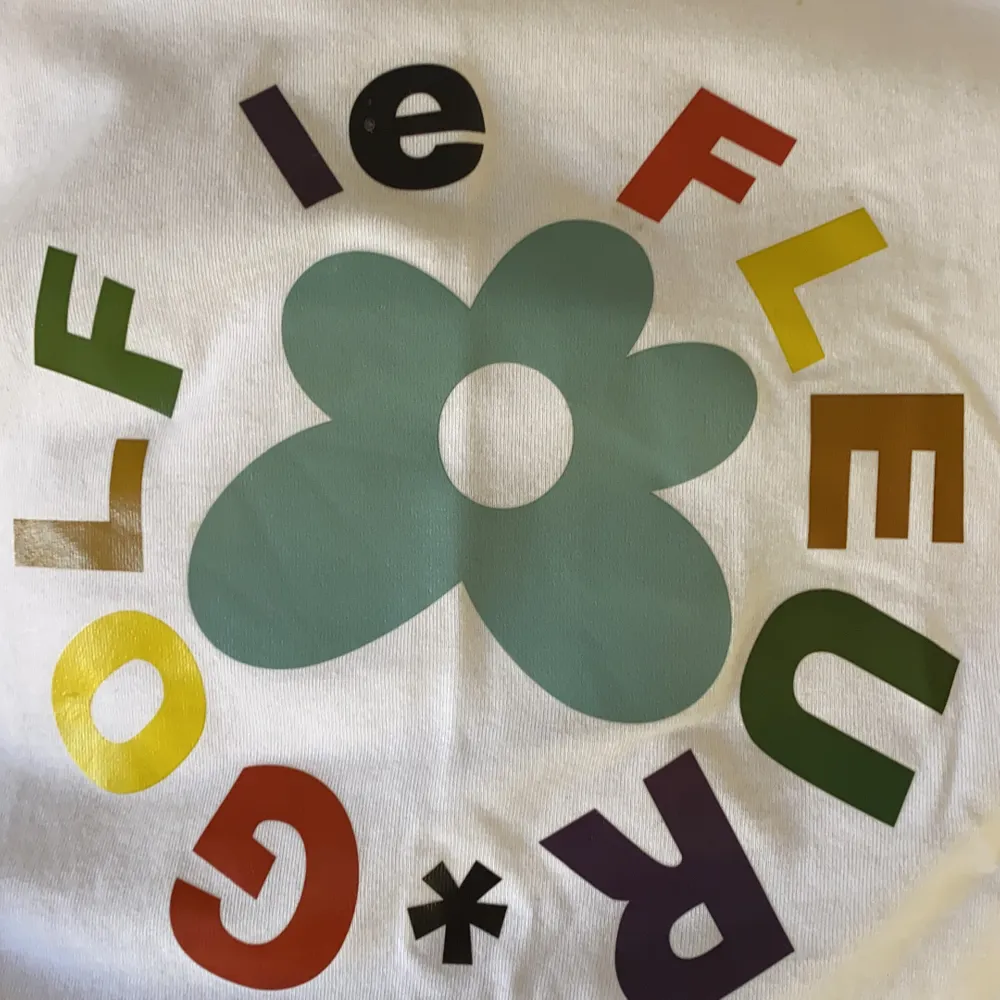 white golf le fleur tee in mint condition, size S. T-shirts.