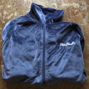 Newblack tröja  - Frakt ingår ✨ Oanvänd!