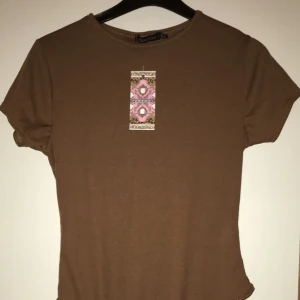 Ribbad body - Body från boohoo aldrig använt