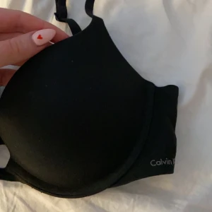 Calvin Kline b&h - Testad men oanvänd, nytvättad. 65C 