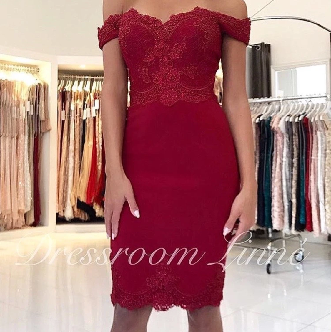 Kort festklänning till salu!