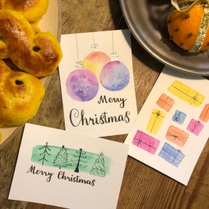 Julbokmärken och kort  - Hej! Jag säljer dessa bokmärkena och kort. Perfekta att ge med en bok. 🤩  Bokmärkena kostar 50 kr/st (+11 kr frakt), kort 25 kr/st, eller 5 för 100  20 % av priset går till WWF’s projekt att rädda haven. Vid intresse kolla in mitt instagramkonto radda.haven 🤗