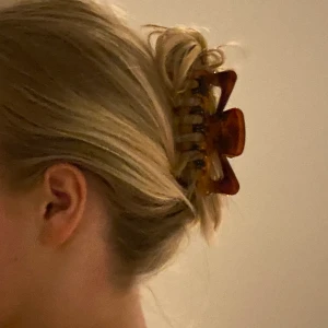 Klämma - Säljer denna klämma som aldrig är använd, endast testad! Köparen står för frakt! 