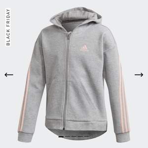 Adidas zip up hoodie, storlek S. Lite krångligt med dragkedjan 
