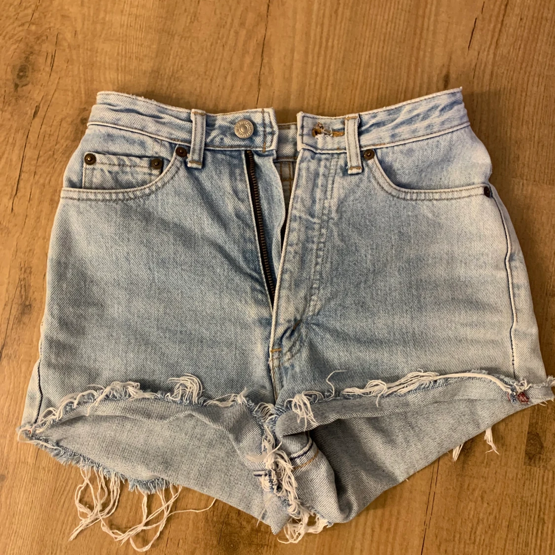 Levis-shorts i mycket fint skick  - 91