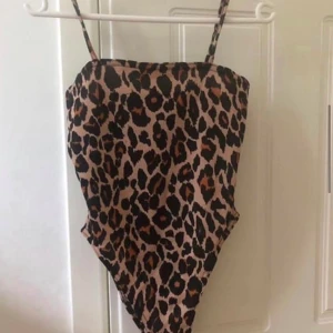 Body - Leopardbody i strl xs! Aldrig använd pga för liten! 