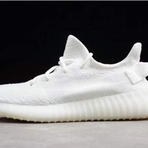 New Yeezy boost 350 v2 cream white, write me if you are interested, ask me everything, I accept offers!