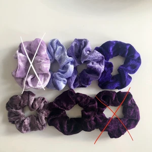 SCRUNCHIES - HELT NYA! 20 kr styck. Kan samfrakta, köparen betalar för frakt. Betalning sker via swish. De som är markerade med X är sålda💛 