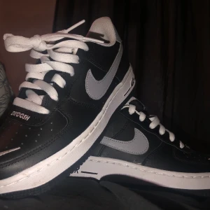 Nike - Endast testade 1 gång så väldigt bra skick. 