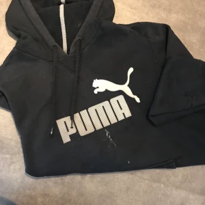 Puma - Mycket fin tjocktröja i fint skick  . Erbjuder leverans men köparen står för fraktkostnaden 