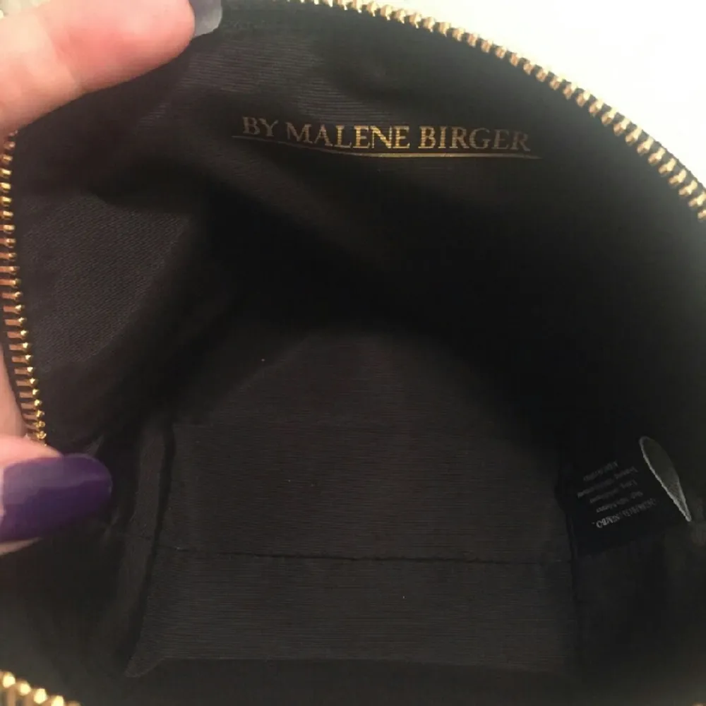 Gratis Frakt! Ny Malene Birger necessär. Värde Ca 600kr. Väskor.