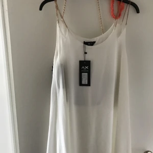  - Söt klänning från nelly. Helt ny med lappar kvar 