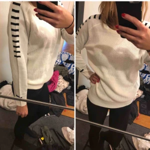  - Stickad tröja, storlek xs