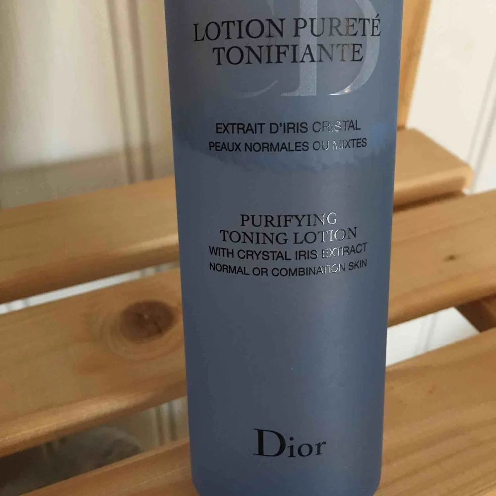 Purifying toning lotion från Dior ⭐️ Efter några användningar insåg jag att den inte passade min hudtyp, 2/3 kvar av 200ml.. Övrigt.