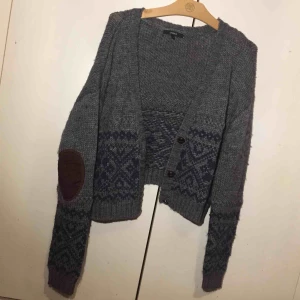  - Mysig stickad kofta ☂️