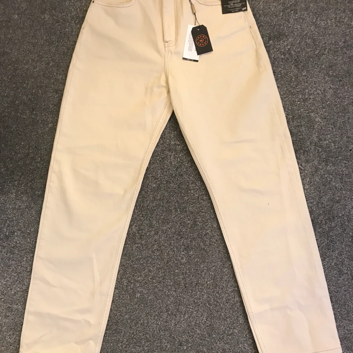 Beige jeans från Nelly - 91