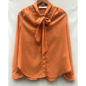 Carin Wester ljusorange knyttblus st.38 -  Carin Wester ljusorange knyttblus i fint chiffon i storlek 38. Fint skick, sparsamt använd. Marerial: chiffon polyester 