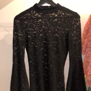 En genomskinlig tröja från Gina Tricot i S. Fint skick, Sparsamt använd🤍