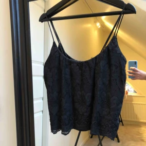  - Spetstopp från bikbok. Frakt tillkommer! 