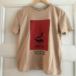  - T-shirt  Frakt tillkommer 