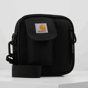  - Carharttväska i svart. Använd men i nyskick! Snygg och praktisk med många fack, går att reglera längden på remmen. 