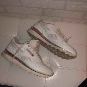  - Reebok gympa skor strl 39 