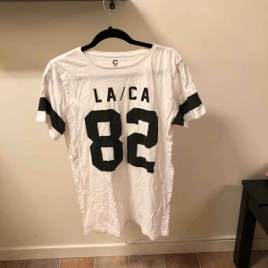  - Barnstorlek 146/152 men passar xs. 