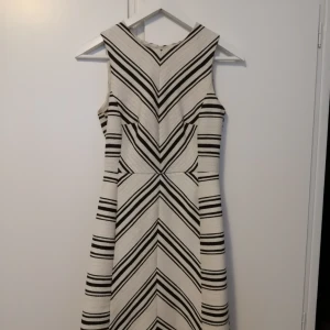  - Beautiful autumn dress suits formal and casual occasions 