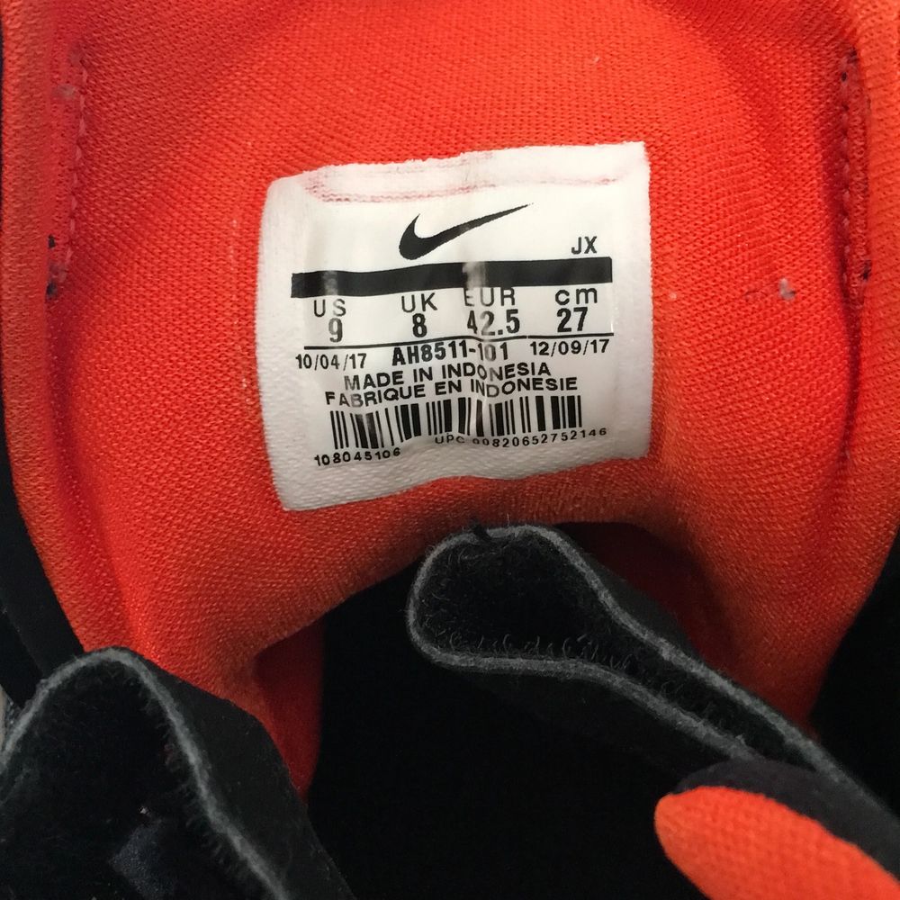 Nike air skor sparsamt använd, men tyvärr för små.. Skor.