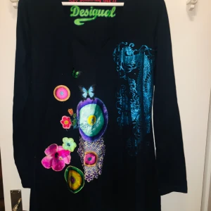 Desigual tunika storlek M/L  - Aldrig använd 