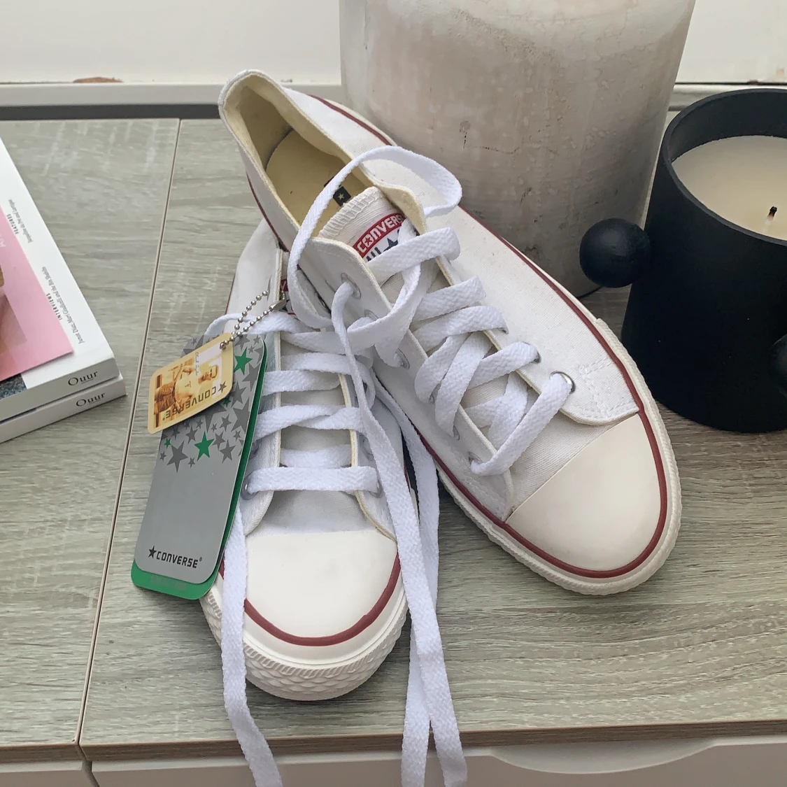 Helt nya vita converse