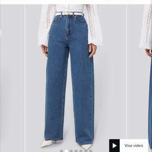 Ett par superfina jeans från Nakd som aldrig är använda prislapp och allt finns kvar! Köparen står för frakten:)