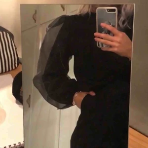  - Säljer denna snygga sweatshirt från zara! Använd en gång. Köpare står för frakt! 🙌🏼🙌🏼 skicka vid intresse för fler bilder! 